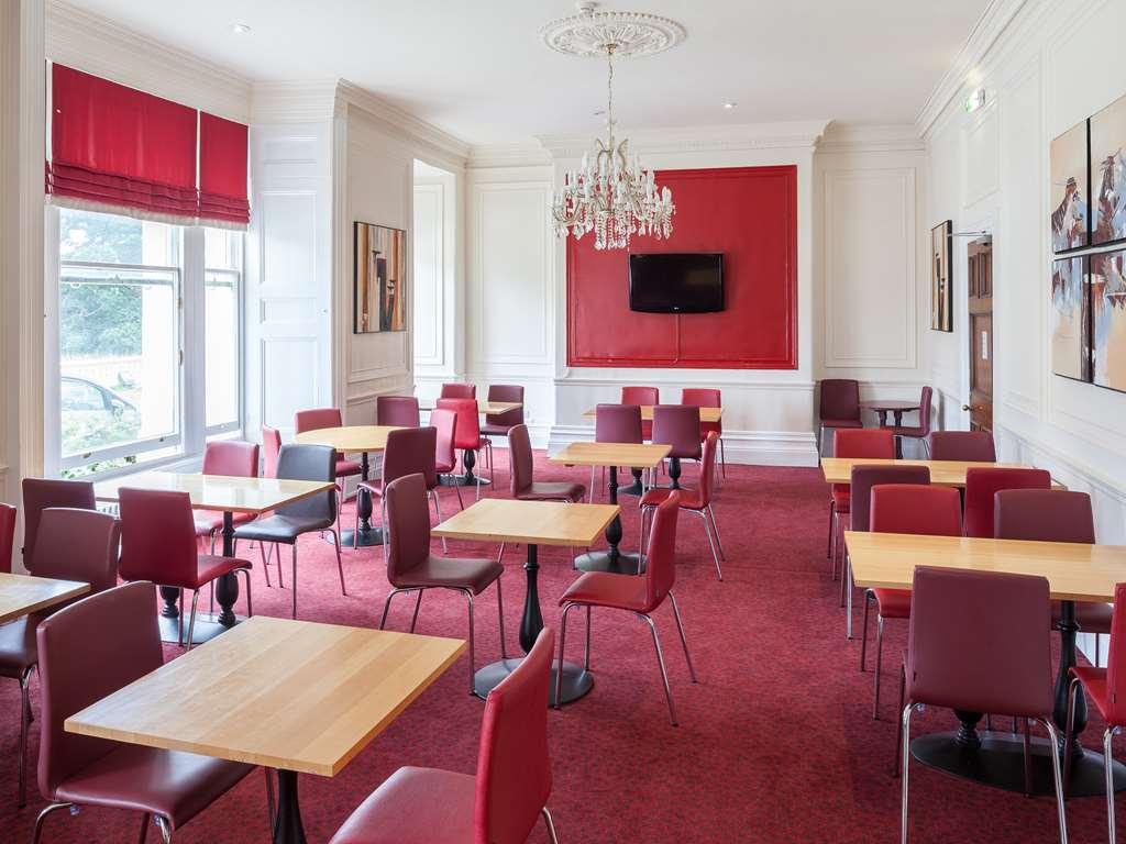 Travelodge Tunbridge Wells Ресторан фото