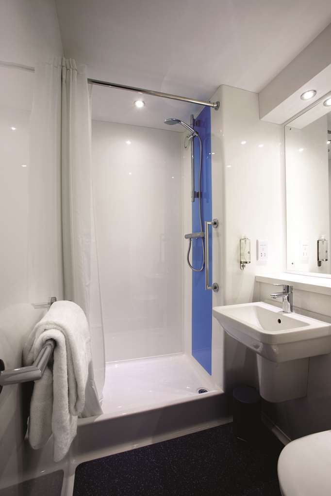 Travelodge Tunbridge Wells Номер фото
