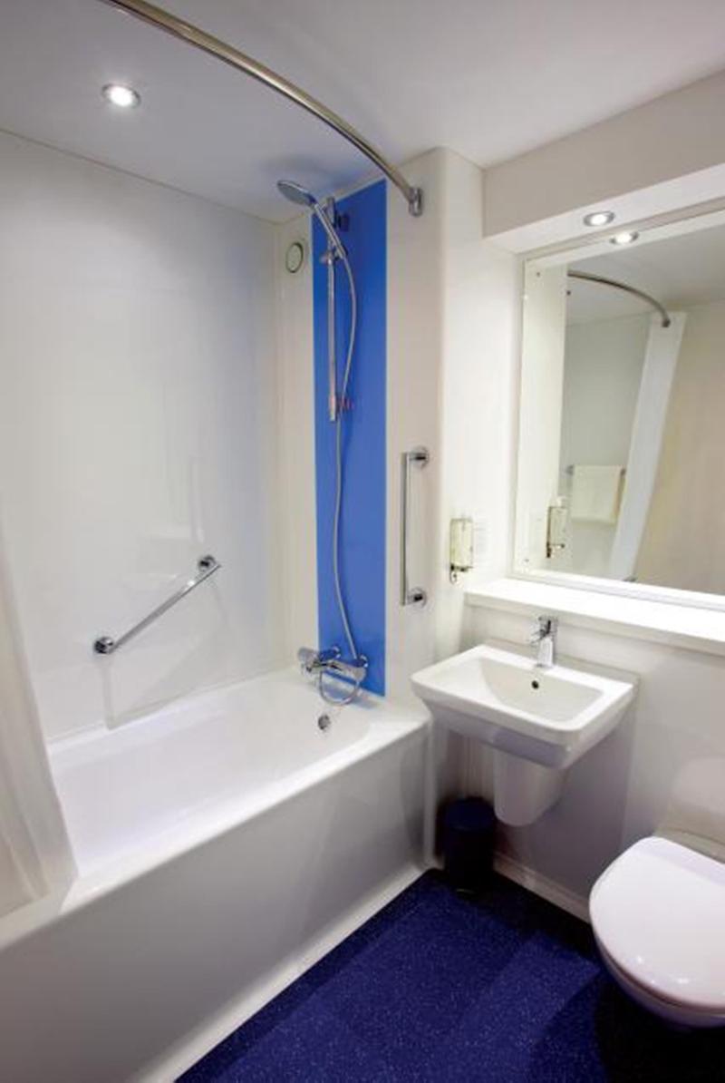 Travelodge Tunbridge Wells Екстер'єр фото